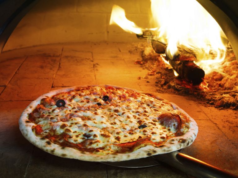 Tavola calda e pizzeria